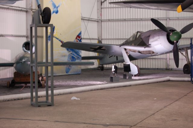 v1andfw190a.jpg