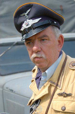 luftwaffeofficer.jpg