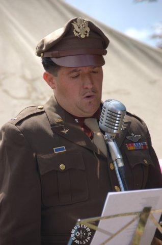 usofficersinging.jpg