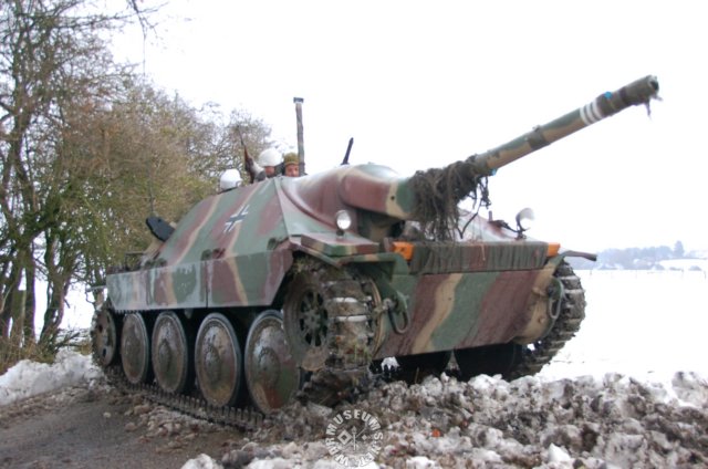 jagdpanzer38hetzer3.jpg