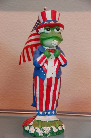 usfrogstatue.jpg