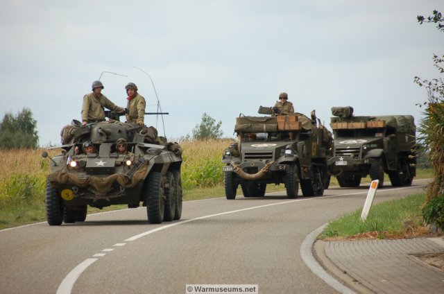 m8greyhoundwithtwohalftracks.jpg