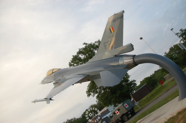 f16onbelgianairforcebase.jpg