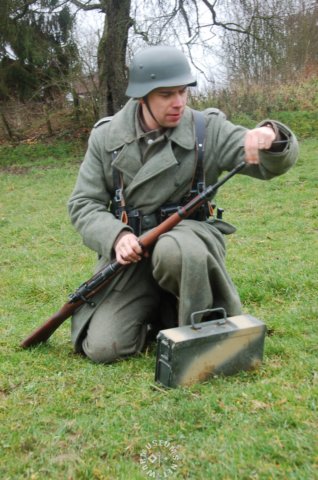 germansoldiertakingcareofhisweaponmaintenance.jpg
