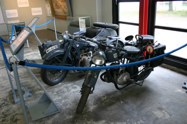 sidecarandmotorcycle.jpg