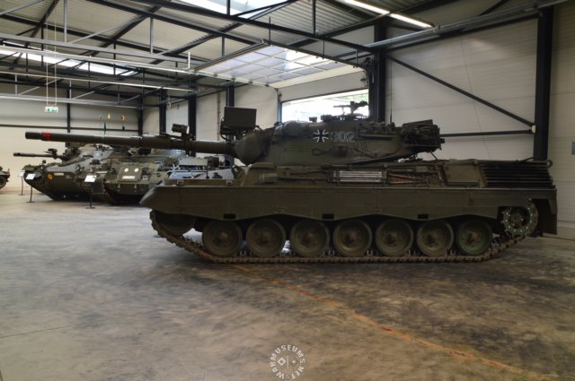 leopard1a2a1leftsideview.jpg