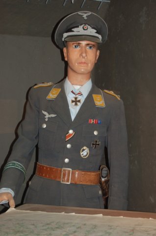 luftwaffeofficer.jpg