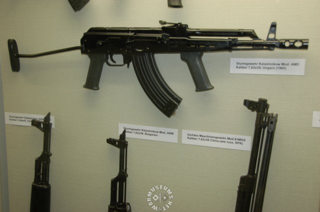 kalashnikovhungary1965.jpg