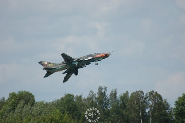 su22takingoff2.jpg