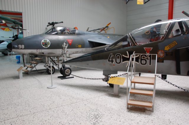 hawkerhuntermk58andalphajet.jpg