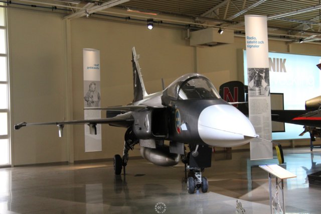 jas39gripen3.jpg