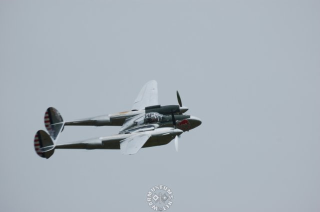 p38lightning2.jpg