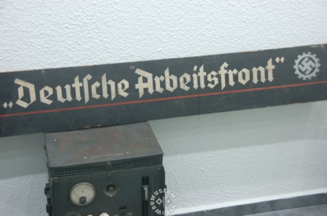 deutschearbeitsfrontmarking.jpg