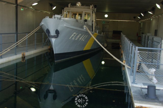 flugbetriebsbootseeteufelivfrontview.jpg