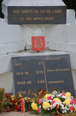 thlinecommemorativepanels.jpg