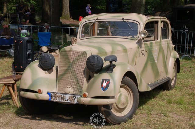 mercedesbenzw136.jpg