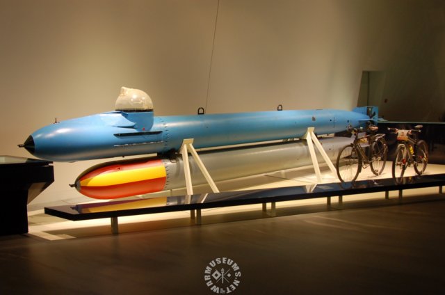 mannedmardertorpedowithg7etorpedo1944.jpg
