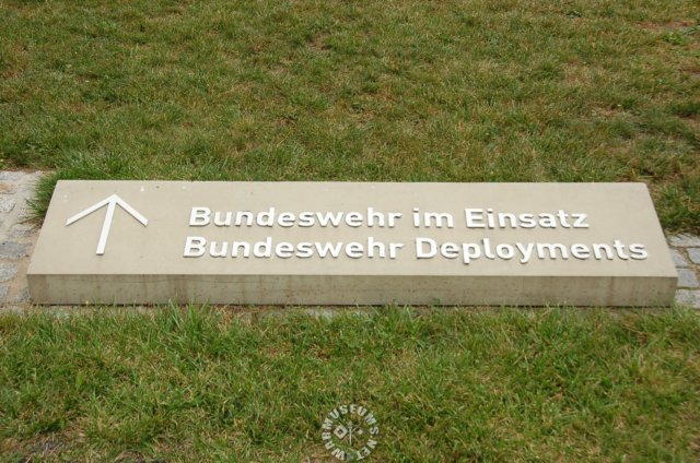 movingtobundeswehrexhibitionoutside.jpg
