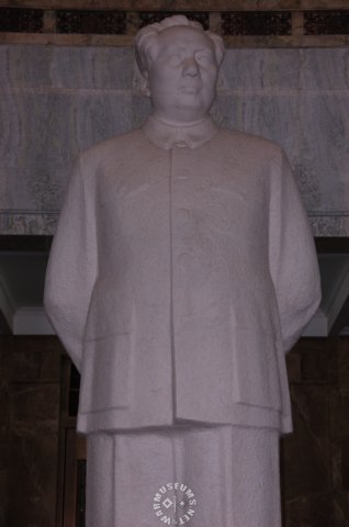 maostatue2.jpg