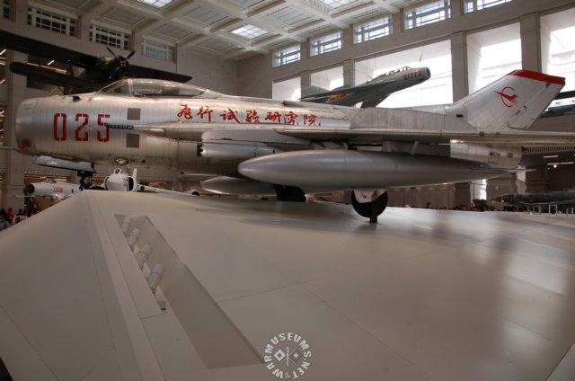 mig17leftsideview.jpg