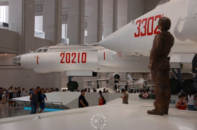 q5fantanwithh6bomber.jpg