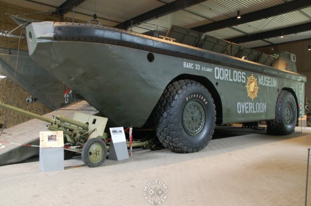 larclxlighteramphibiousresupplycargo.jpg