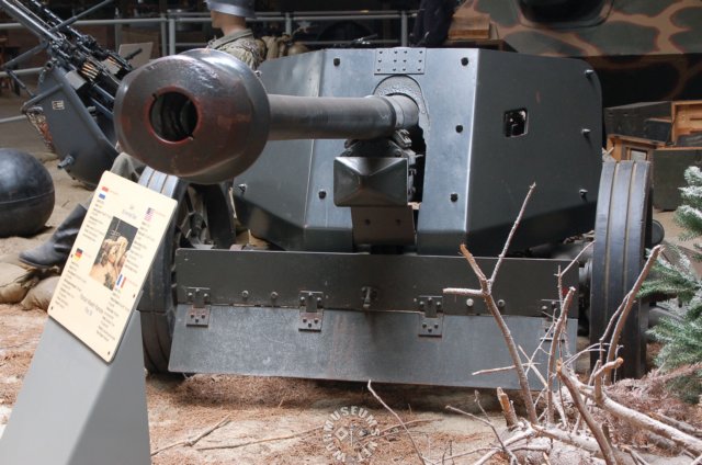 mmatgunpanzerabwehrkanonepak38.jpg