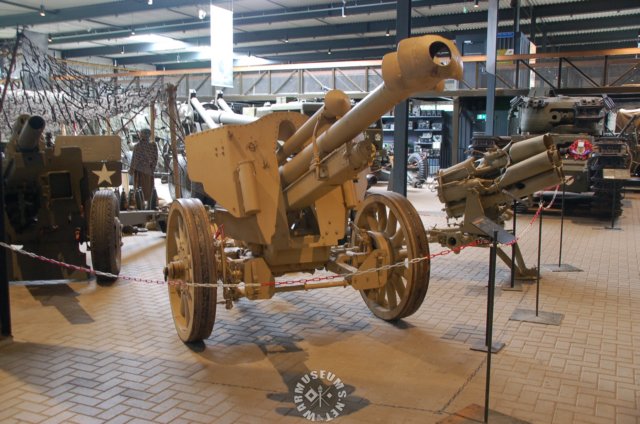 mmleichtefeldhaubitzegun.jpg
