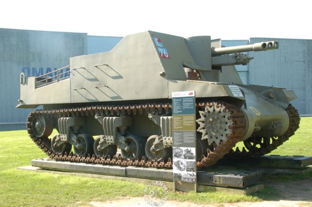 sexton25pdrrightfrontview.jpg