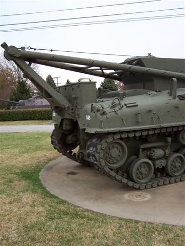 m32shermanrecoveryvehicletrvrightrearview.jpg