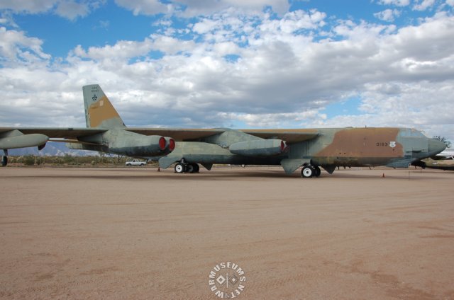 b52gstratofortressrightsideview.jpg