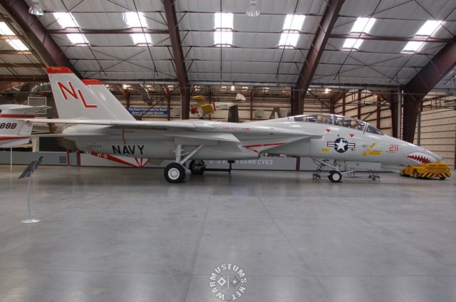 f14tomcatrightsideview.jpg