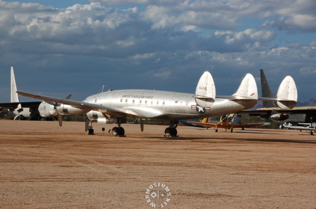 lockheedvc121aviptransport.jpg