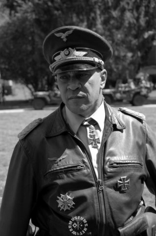 germanluftwaffeofficer.jpg