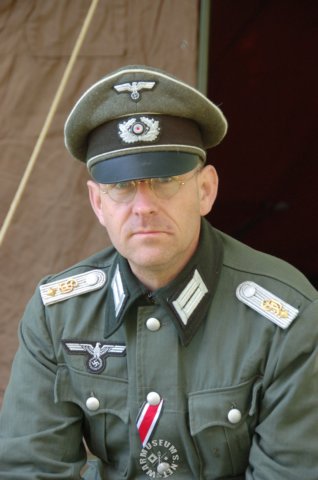 germanofficer3.jpg