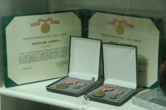 civilianservicemedal.jpg