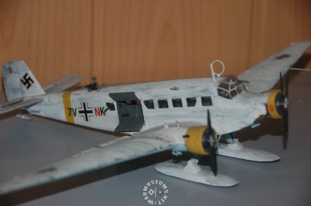 ju52winterskiversion.jpg