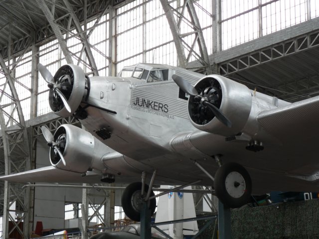 junkerju52leftview.jpg