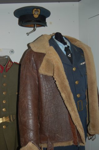 rafpilotuniform.jpg
