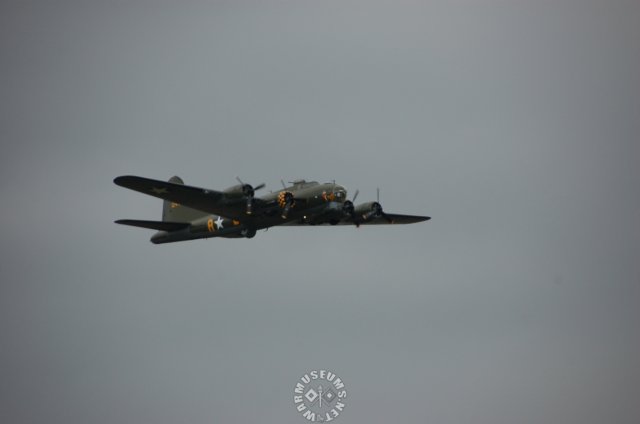 b17flyingfortresssallyb.jpg