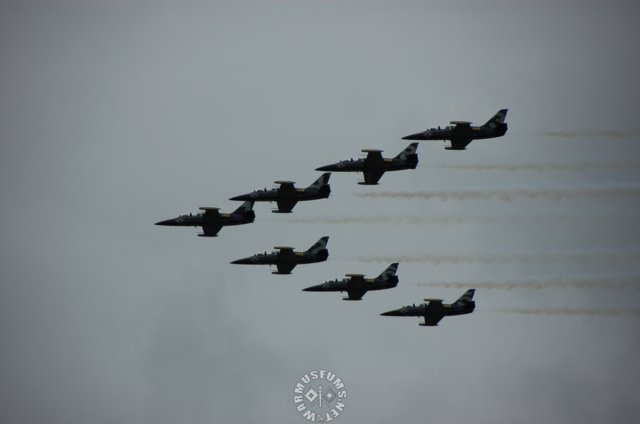 l39albatrosfrenchbreitlingjetteam.jpg