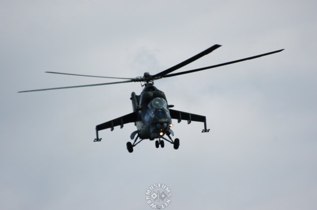 hind24e4.jpg