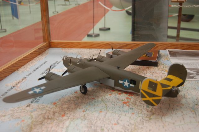 b24liberatorscalemodel2.jpg