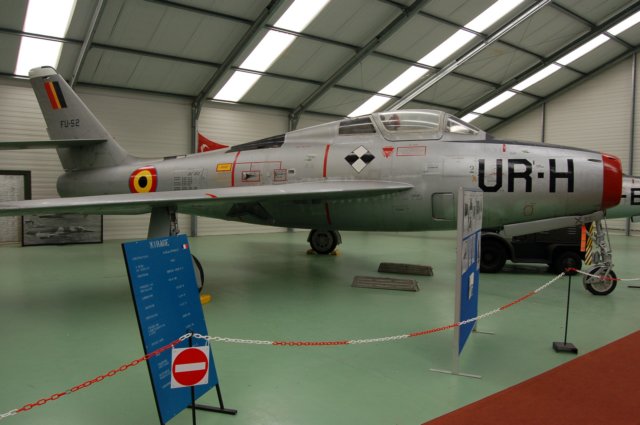 f84fleftsideview.jpg