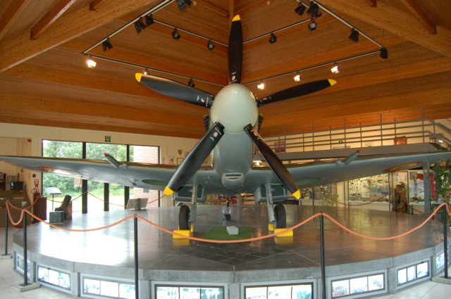 spitfirefrontview.jpg