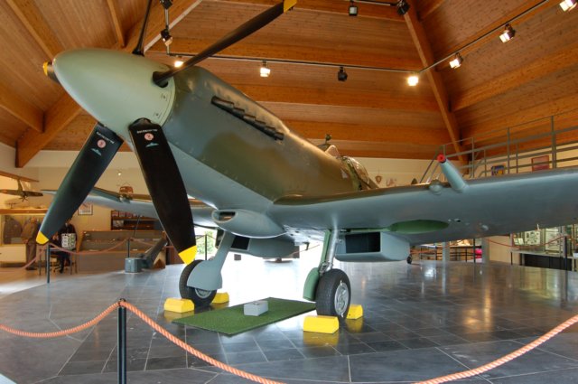 spitfireleftfrontview2.jpg