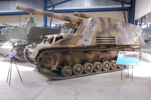 hummelsdkfz1652.jpg
