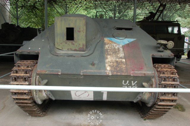 jagdpanzer38thetzerfrontview.jpg