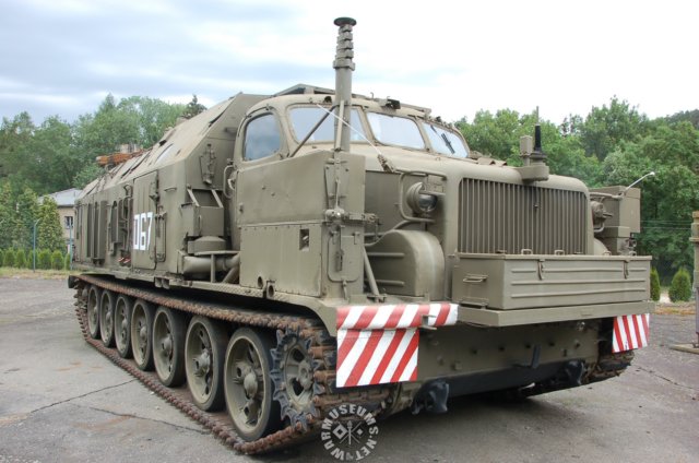 rl128dlongtrackrangefinderofp40airdefenceradarsystem.jpg