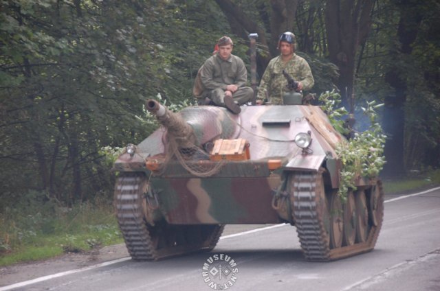 jagdpanzer38hetzer.jpg